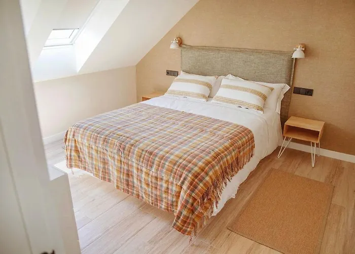 Mom Portilla Vila Oruna