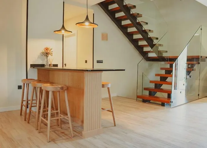 Mom Portilla Vila Oruna