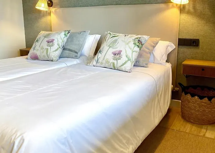 Mom Portilla Vila Oruna